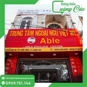 Bảng Hiệu Trung Tâm Tiếng Anh