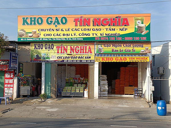 Mẫu biển quảng c&aacute;o b&aacute;n gạo đẹp