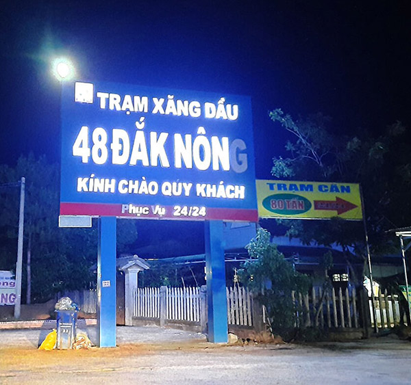 Mẫu bảng hiệu tram xăng dầu nổi bật