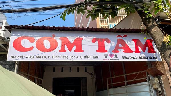 Mẫu bảng hiệu cơm tấm in bạt Hiflex gi&aacute; rẻ
