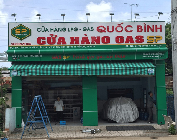 Mẫu bảng hiệu cửa h&agrave;ng gas Quốc B&igrave;nh
