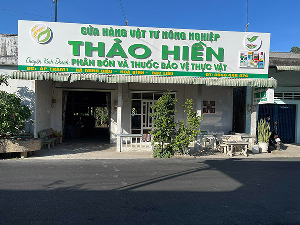 Mẫu bảng hiệu cửa h&agrave;ng vật tư n&ocirc;ng nghiệp Thảo Hiền