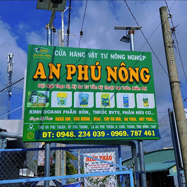 Mẫu bảng hiệu cửa h&agrave;ng vật tư n&ocirc;ng nghiệp chữ nổi Mica