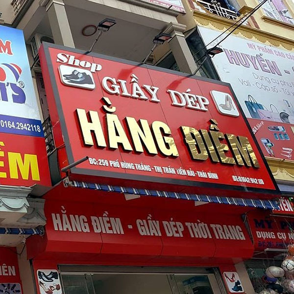 Mẫu biển quảng c&aacute;o cửa h&agrave;ng gi&agrave;y d&eacute;p Hằng Điềm