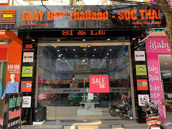 Mẫu bảng hiệu shop gi&agrave;y d&eacute;p đẹp