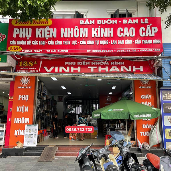 Mẫu bảng hiệu phụ kiện nh&ocirc;m k&iacute;nh cao cấp