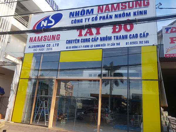 Mẫu bảng hiệu c&ocirc;ng ty nh&ocirc;m k&iacute;nh NAMSUNG