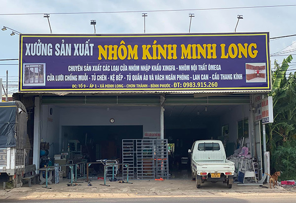 Mẫu bảng hiệu nh&ocirc;m k&iacute;nh chất liệu Hiflex