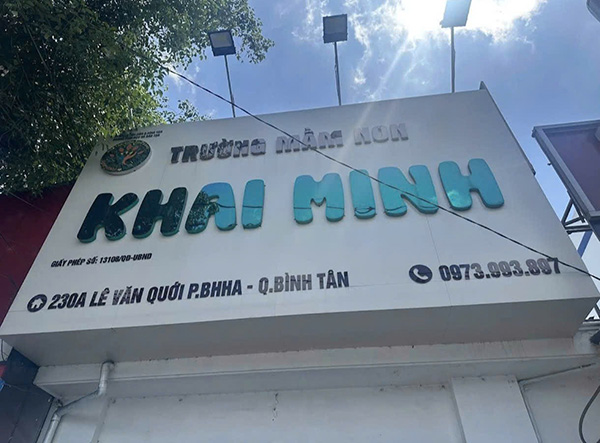 Mẫu biển quảng c&aacute;o trường mầm non chữ nổi Inox