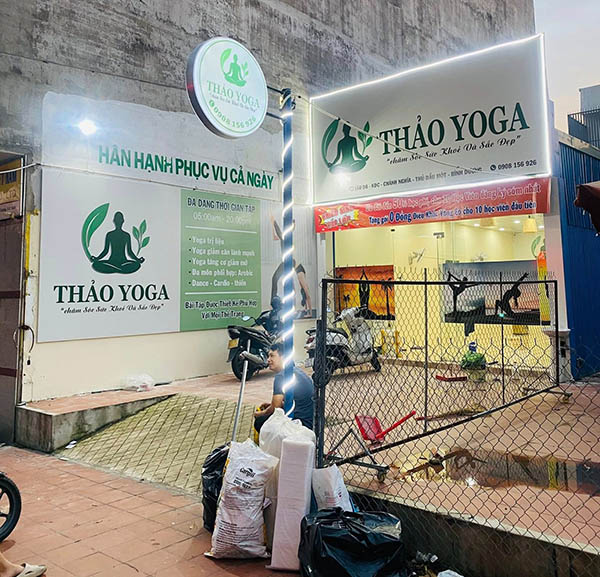 L&agrave;m bảng hiệu yoga trọn g&oacute;i gi&aacute; rẻ