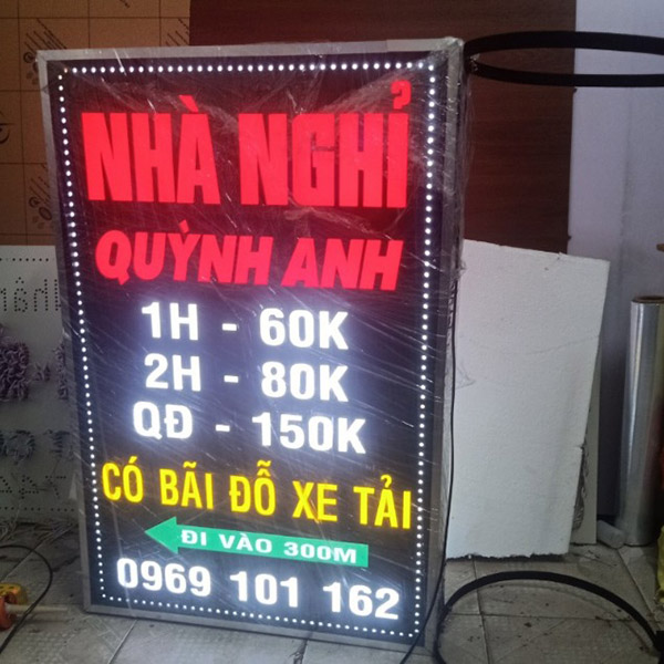 Mẫu biển vẫy quảng c&aacute;o nh&agrave; nghỉ Quỳnh Anh