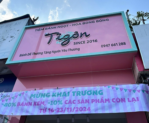 Mẫu biển quảng c&aacute;o tiệm b&aacute;nh ngọt Tigon