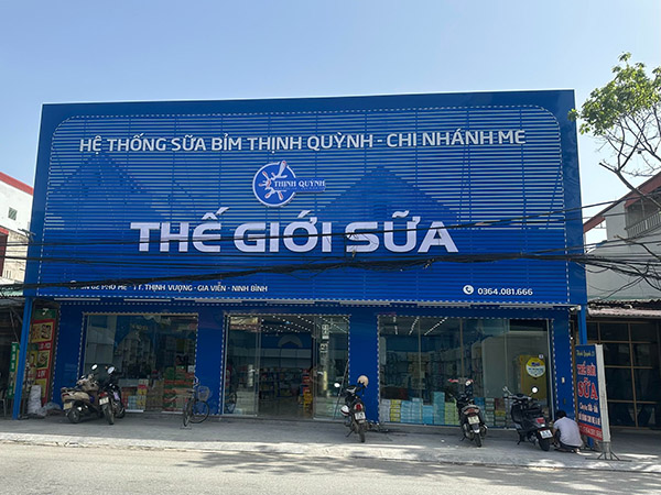 Mẫu biển quảng c&aacute;o sữa bỉm Thế Giới Sữa