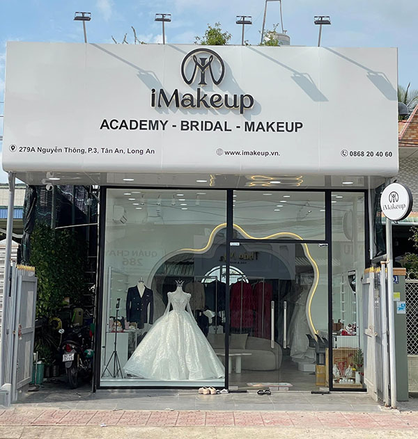 Mẫu biển quảng c&aacute;o makeup đẹp, sang trọng cho studio