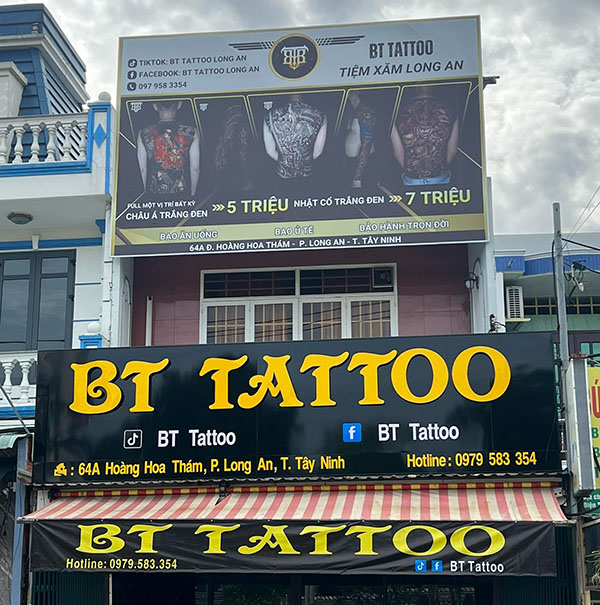 Mẫu biển quảng c&aacute;o tiệm xăm h&igrave;nh nghệ thuật BT