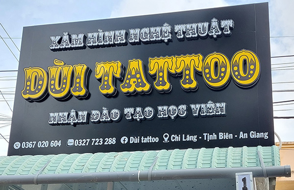 Mẫu biển hiệu tattoo nền Alu chữ nổi