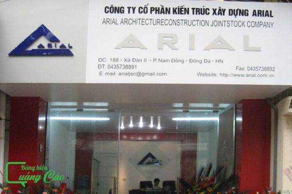 Mẫu bảng hiệu c&ocirc;ng ty kiến tr&uacute;c x&acirc;y dựng Arial