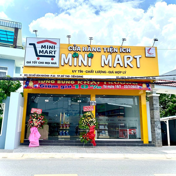 Mẫu bảng hiệu cửa h&agrave;ng tiện lợi mặt Alu chữ nổi Mica