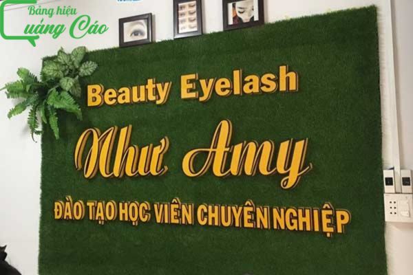 Bảng hiệu cỏ nhân tạo chữ nổi Như Amy