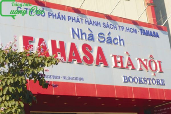 Bảng hiệu nhà sách Fahasa