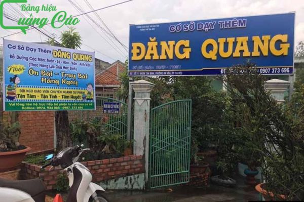 Bảng hiệu nhận dạy kèm chữ nổi mica Đăng Quang