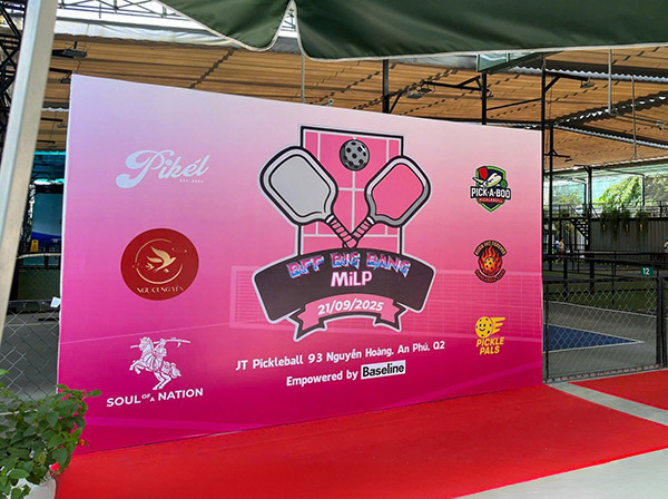 Thiết kế, thi c&ocirc;ng backdrop pickleball trọn g&oacute;i, chuy&ecirc;n nghiệp
