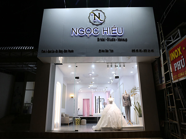 Mẫu bảng hiệu &aacute;o cưới Ngọc Hiếu