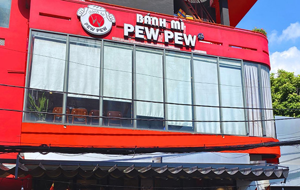 Mẫu bảng hiệu tiệm b&aacute;nh m&igrave; PewPew