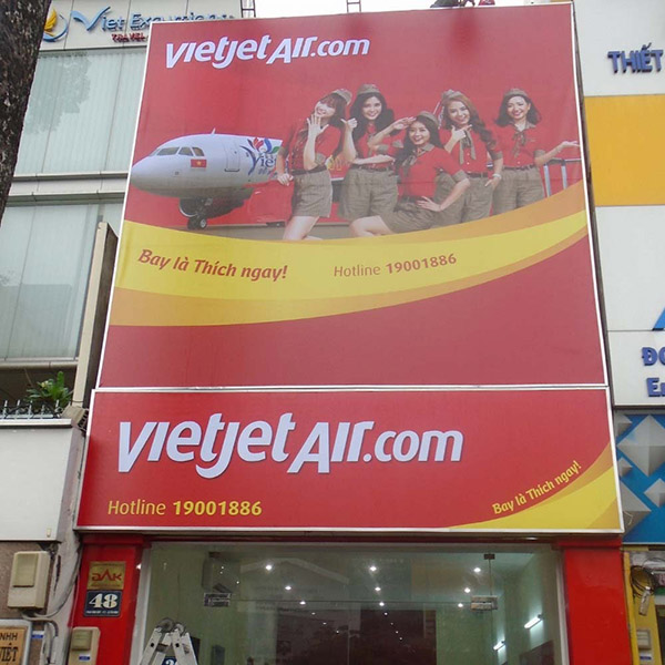 Mẫu bảng hiệu ph&ograve;ng v&eacute; m&aacute;y bay Vietjet Air