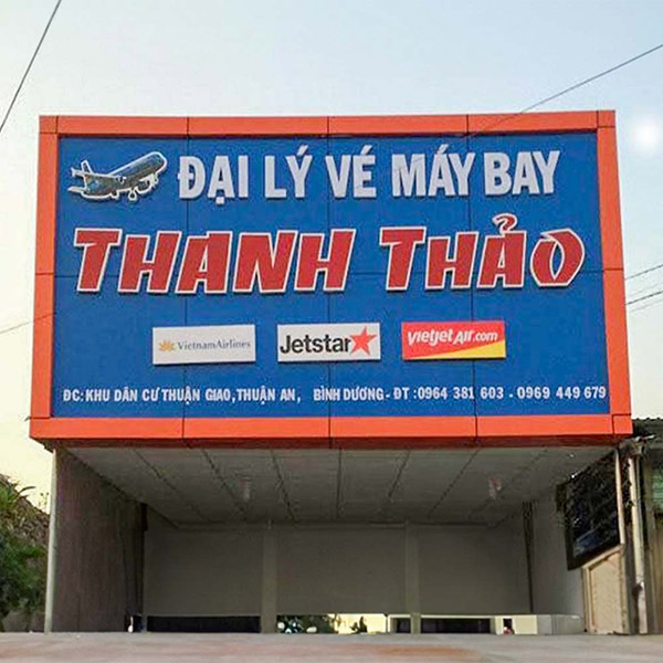 Mẫu bảng hiệu đại l&yacute; b&aacute;n v&eacute; m&aacute;y bay Thanh Thảo