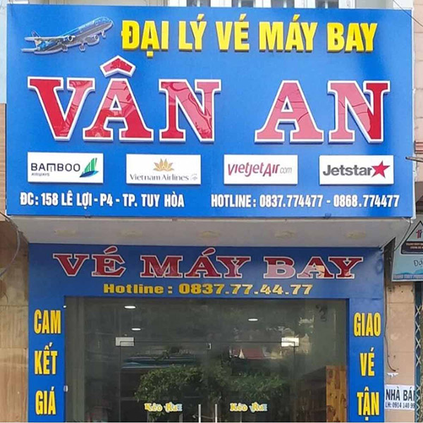 Mẫu bảng hiệu v&eacute; m&aacute;y bay V&acirc;n An