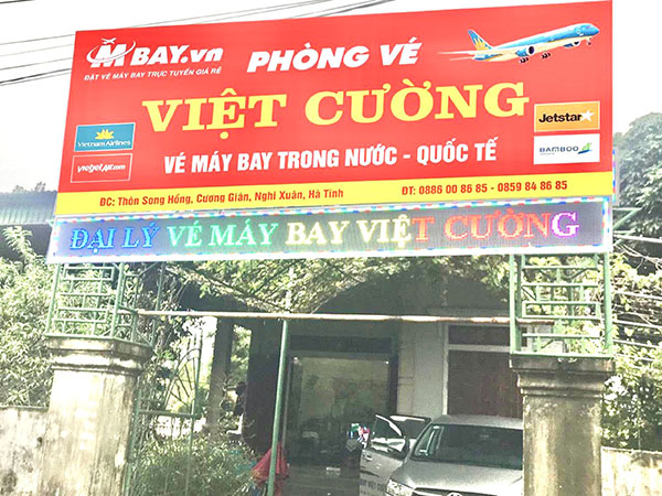 Mẫu bảng hiệu ph&ograve;ng v&eacute; m&aacute;y bay bằng chất liệu Hiflex
