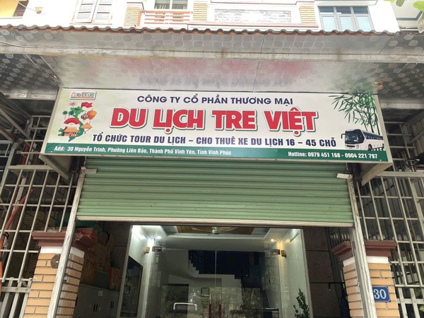 Mẫu bảng hiệu dịch vụ du lịch bằng chất liệu Hiflex