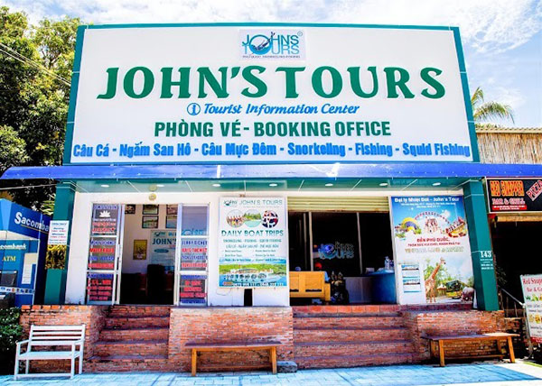 Thiết kế bảng hiệu dịch vụ du lịch đẹp, chuy&ecirc;n nghiệp