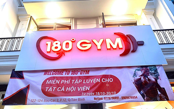 Mẫu biển quảng c&aacute;o gym chữ Mica kết hợp LED