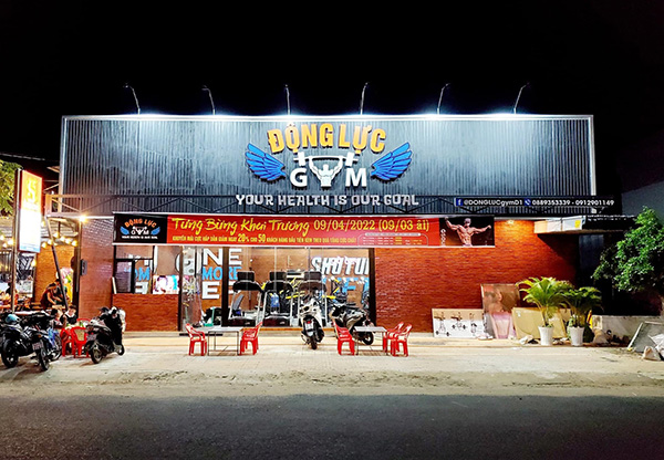 Mẫu bảng hiệu ph&ograve;ng gym đẹp, hiện đại