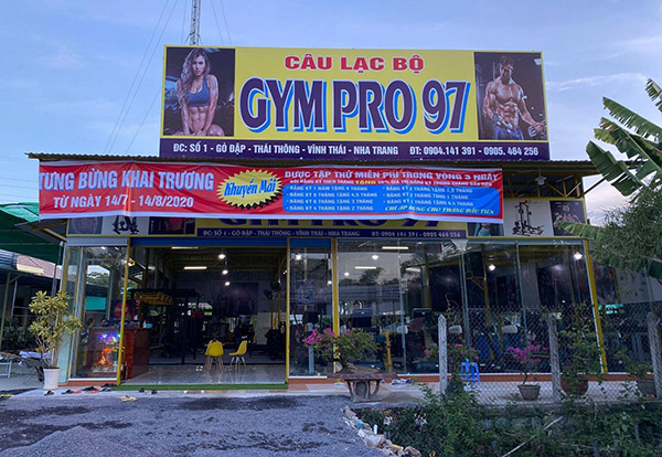 Mẫu bảng hiệu gym chất liệu Hiflex