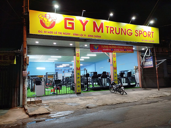 Mẫu biển quảng c&aacute;o ph&ograve;ng gym Trung Sport