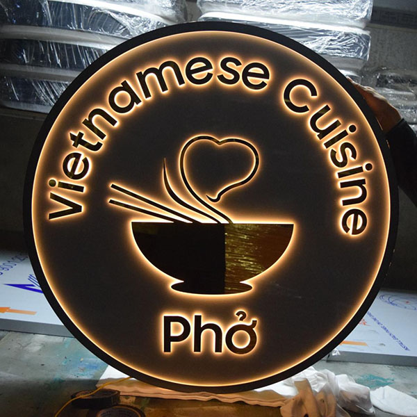 Địa chỉ l&agrave;m bảng hiệu treo tường đẹp