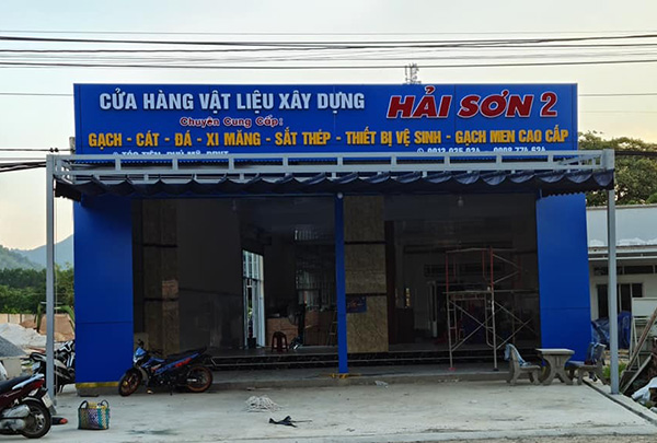 Mẫu bảng hiệu cửa h&agrave;ng vật liệu x&acirc;y dựng Hải Sơn 2