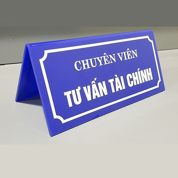 Biển chức danh để b&agrave;n chữ A bằng Mica