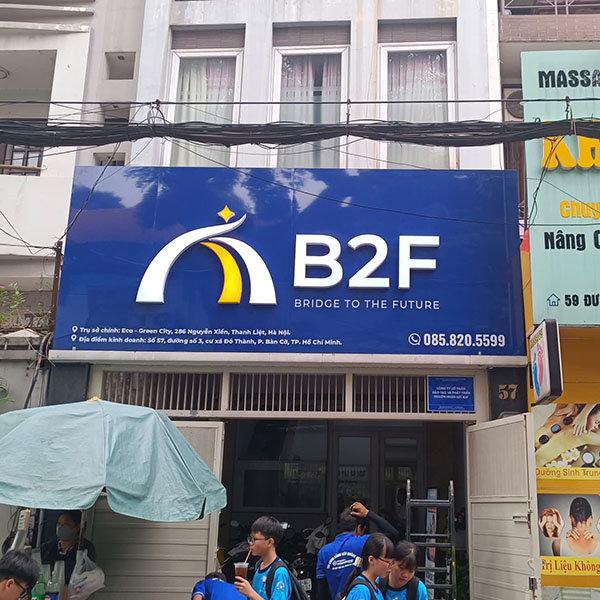 L&agrave;m bộ chữ Mica nổi tr&ecirc;n nền Alu