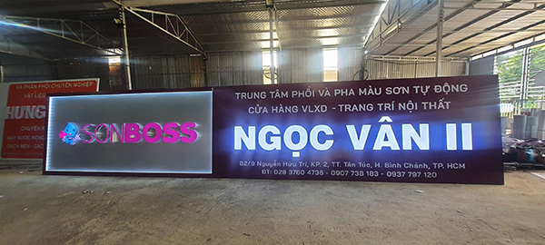 Gia c&ocirc;ng chữ Mica nổi kết hợp đ&egrave;n LED