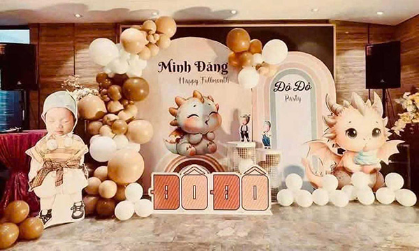 K&iacute;ch thước backdrop ti&ecirc;u chuẩn cho tiệc sinh nhật, th&ocirc;i n&ocirc;i