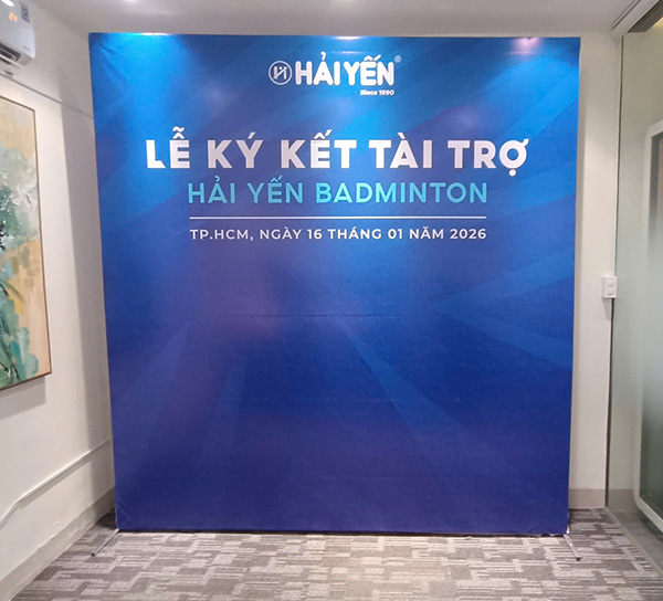 L&agrave;m backdrop sự kiện k&yacute; kết tại quận 3