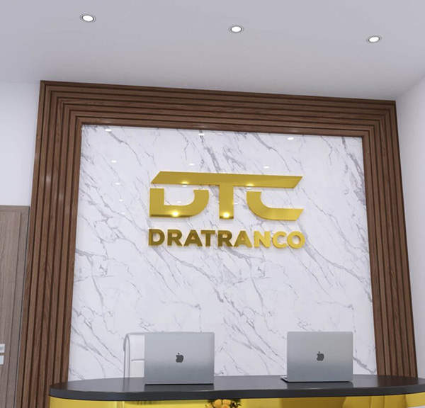 Mẫu v&aacute;ch logo c&ocirc;ng ty bằng chữ nổi Inox cao cấp