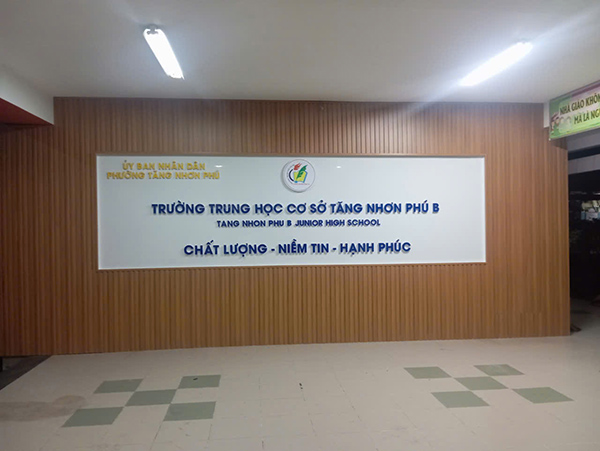 L&agrave;m v&aacute;ch logo c&ocirc;ng ty TPHCM