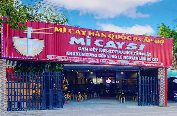 Mẫu biển quảng c&aacute;o qu&aacute;n m&igrave; cay đẹp