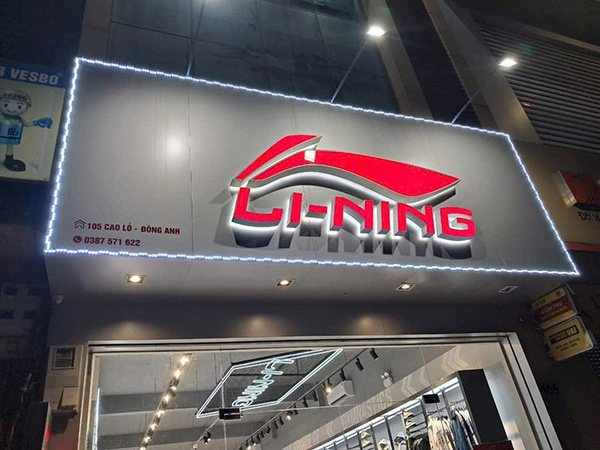 Chữ nổi Mica đ&egrave;n LED s&aacute;ng hắt ch&acirc;n