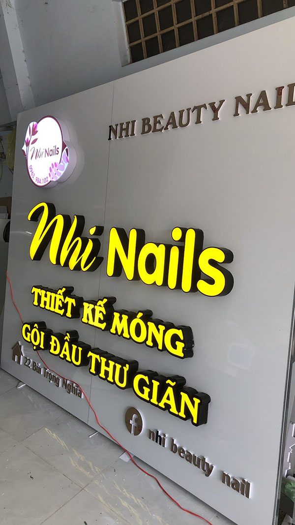 Bộ chữ Mica đ&egrave;n LED s&aacute;ng mặt cho tiệm Spa